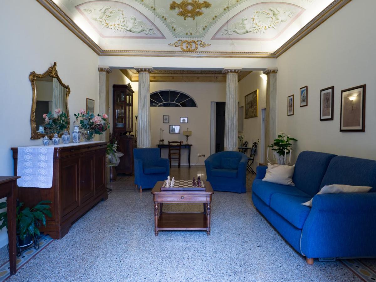 Residenza D'Epoca " Il Campo" By Francigenaapartments Siena Exterior foto